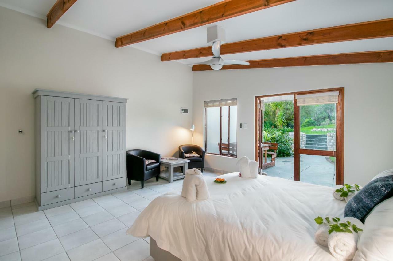 Eastbrook River Self Catering Cottages セッジフィールド エクステリア 写真