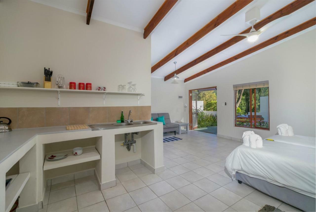 Eastbrook River Self Catering Cottages セッジフィールド エクステリア 写真