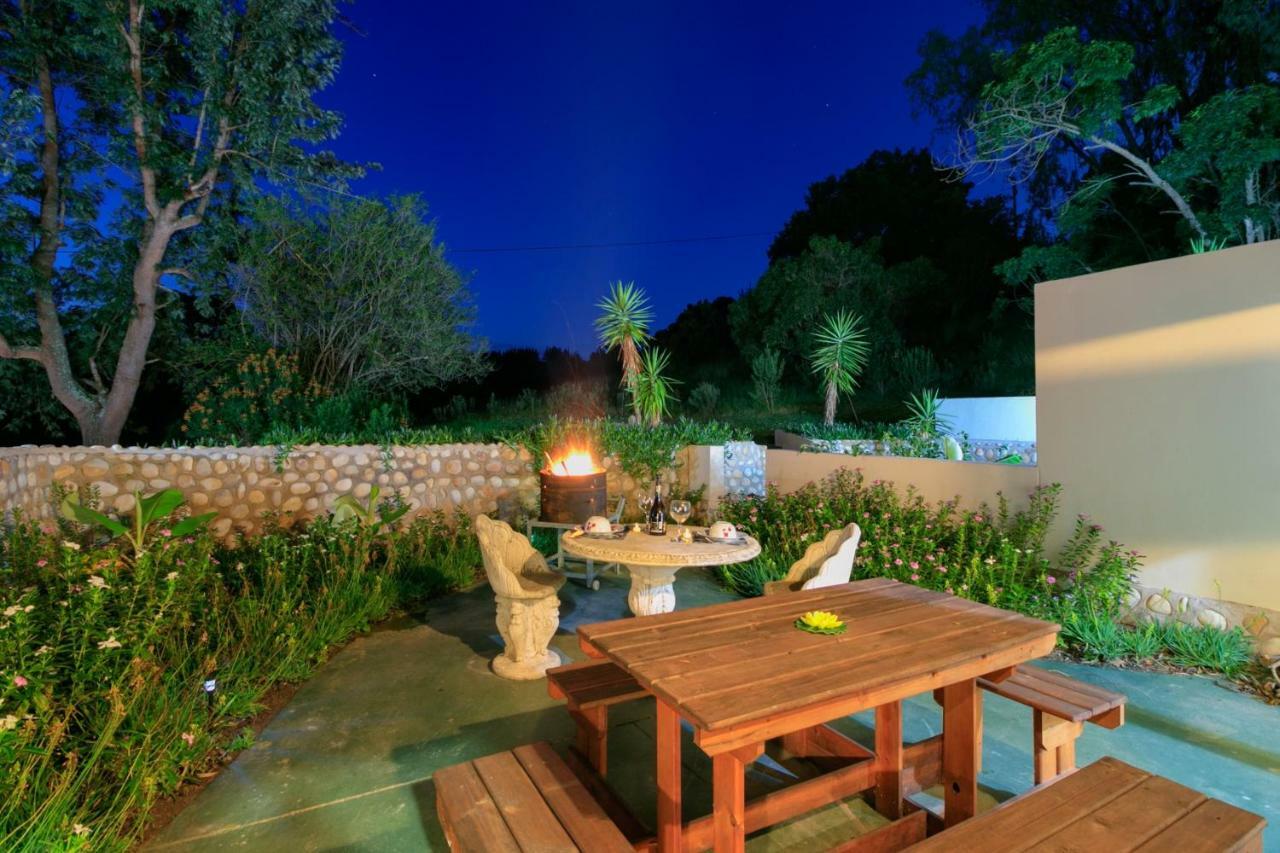 Eastbrook River Self Catering Cottages セッジフィールド エクステリア 写真