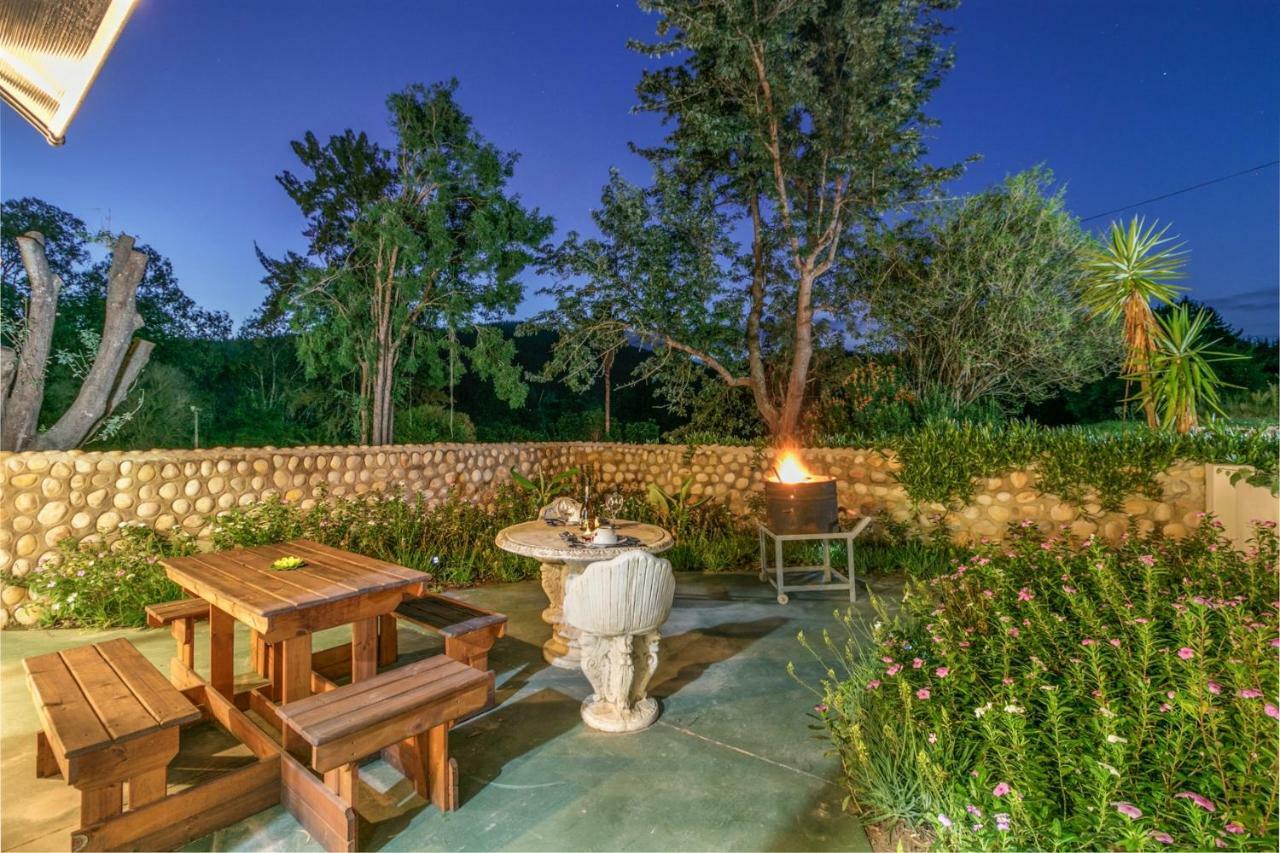 Eastbrook River Self Catering Cottages セッジフィールド エクステリア 写真