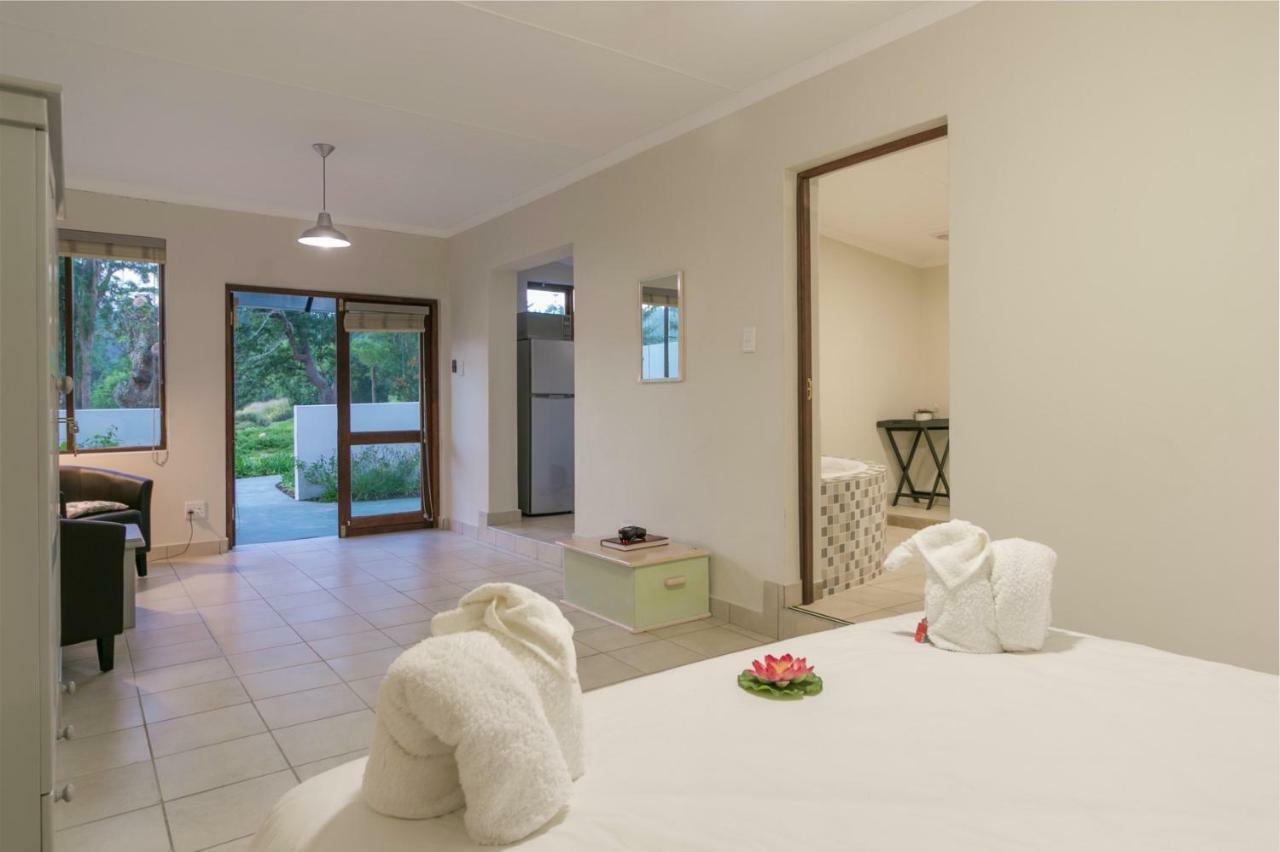 Eastbrook River Self Catering Cottages セッジフィールド エクステリア 写真