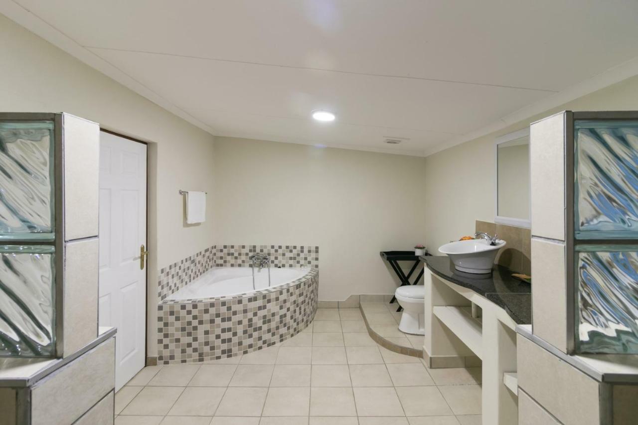 Eastbrook River Self Catering Cottages セッジフィールド エクステリア 写真