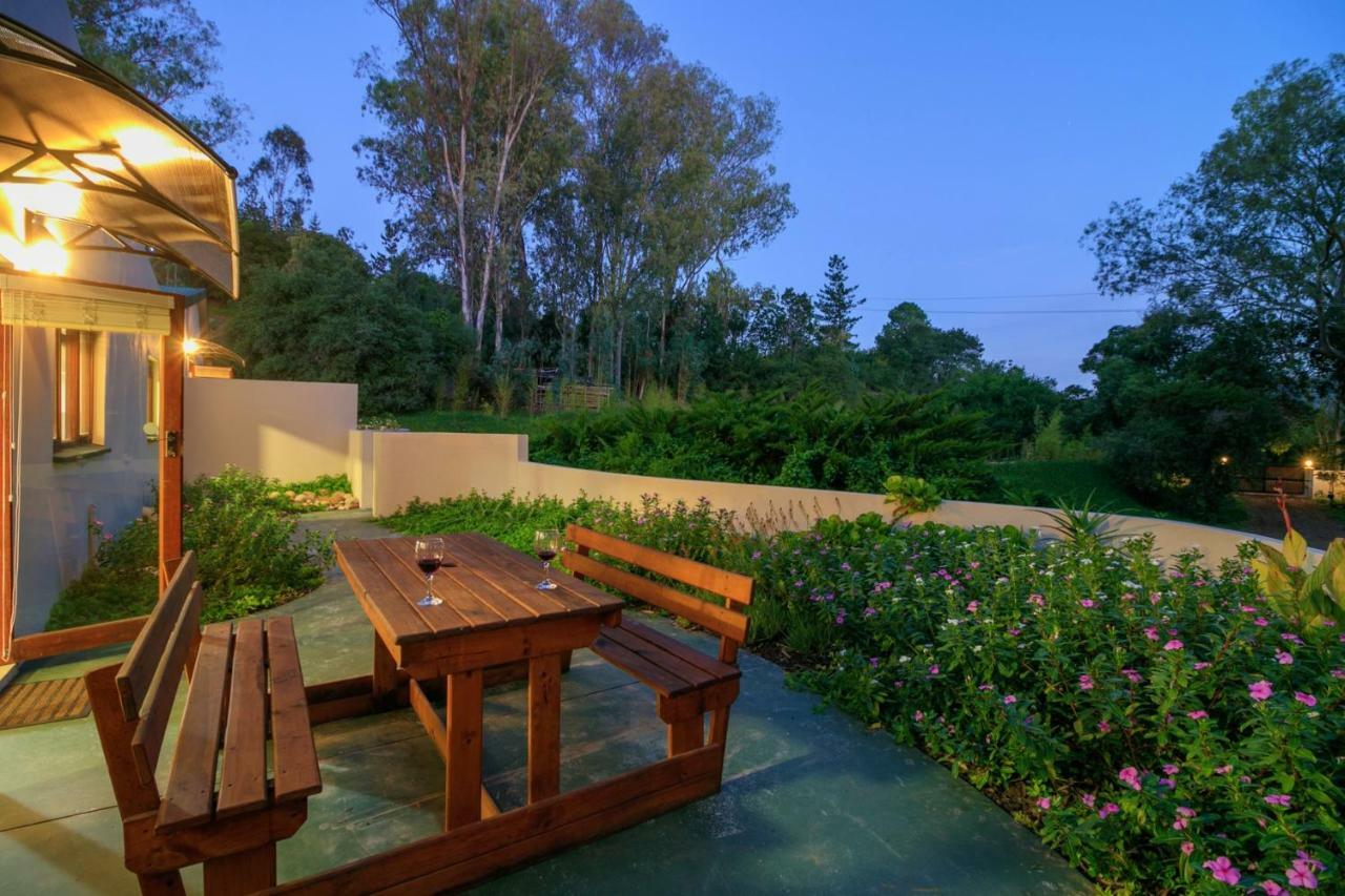 Eastbrook River Self Catering Cottages セッジフィールド エクステリア 写真