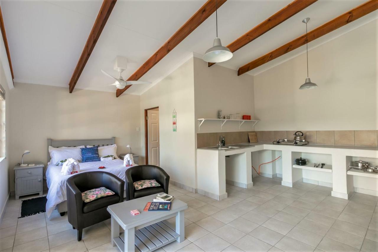 Eastbrook River Self Catering Cottages セッジフィールド エクステリア 写真