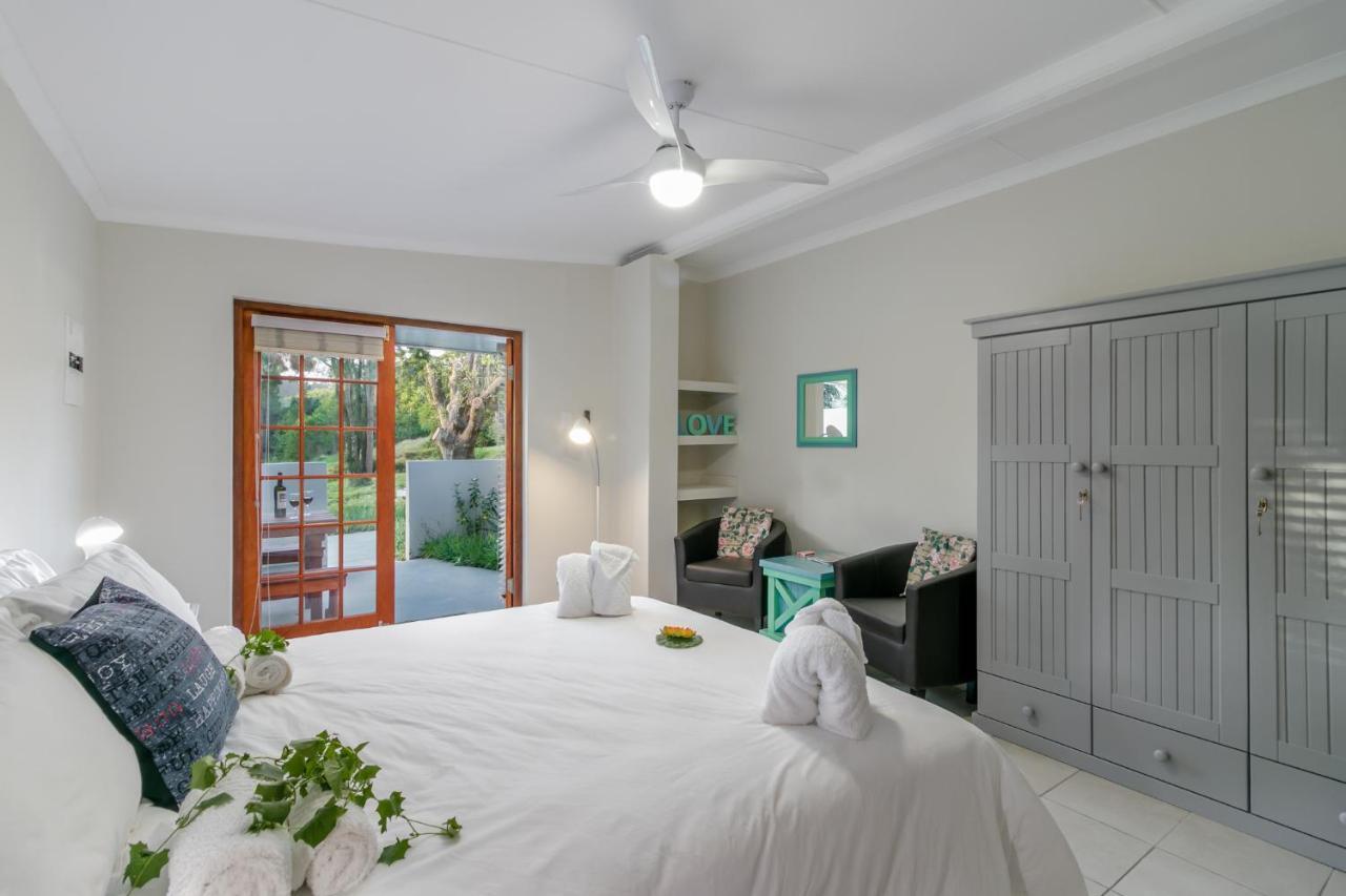 Eastbrook River Self Catering Cottages セッジフィールド エクステリア 写真